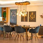 Liv Villa
