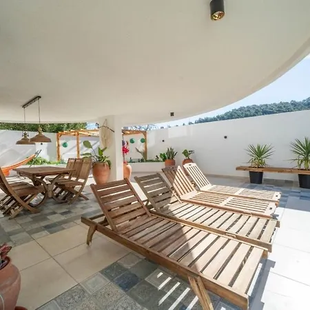 Liv Marmaris