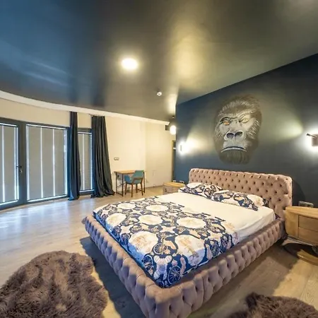 Liv Villa *